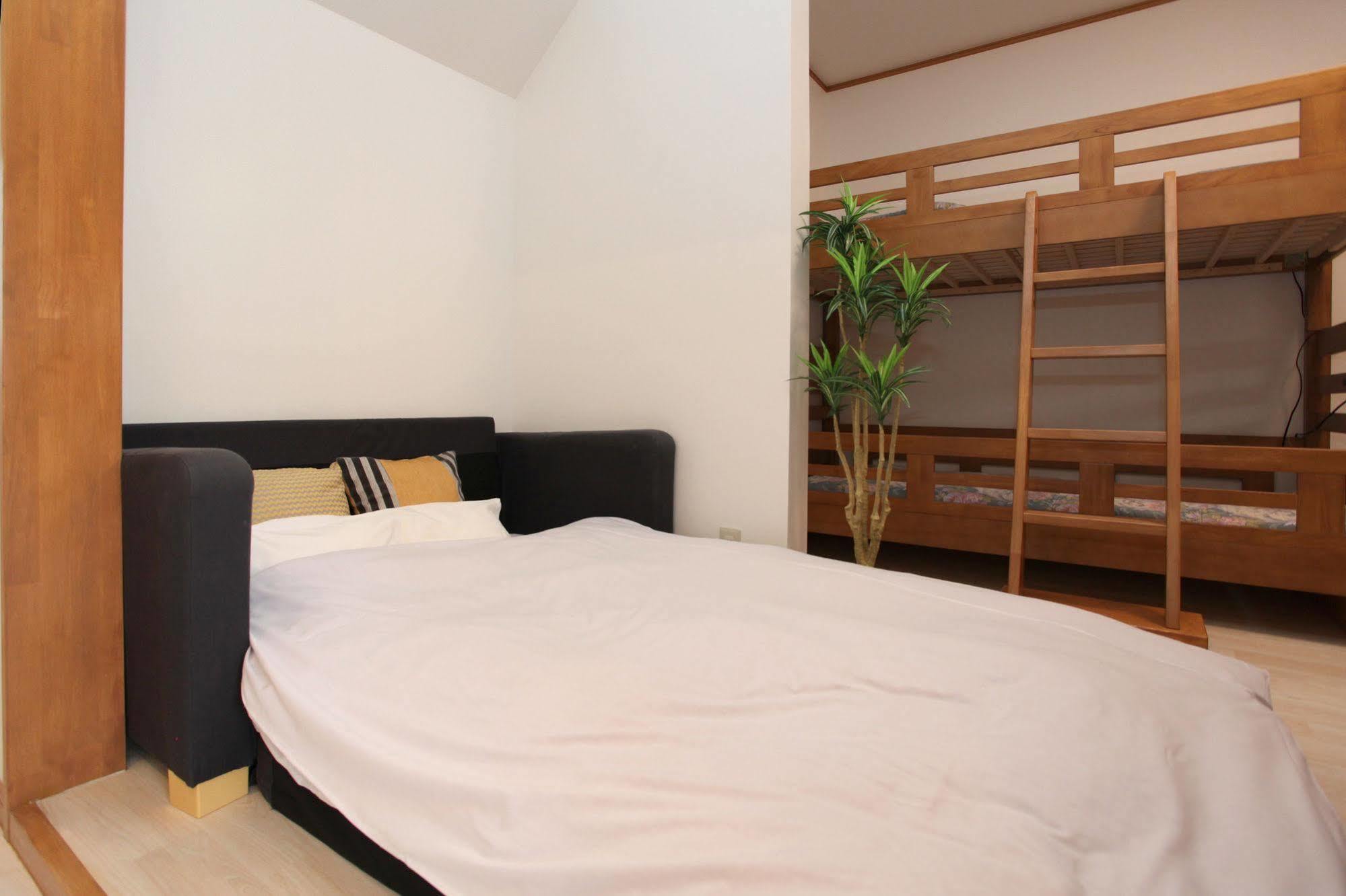 Fujiyama Base Bed & Breakfast Fujiyoshida Dış mekan fotoğraf